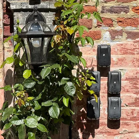 La Maison De La Duchesse De La Valliere - Rosaline - Parking Prive Gratuit Pensionat