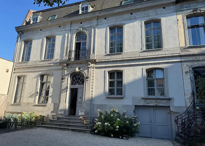 La Maison De La Duchesse De La Valliere - Rosaline - Parking Prive Gratuit Gasthof